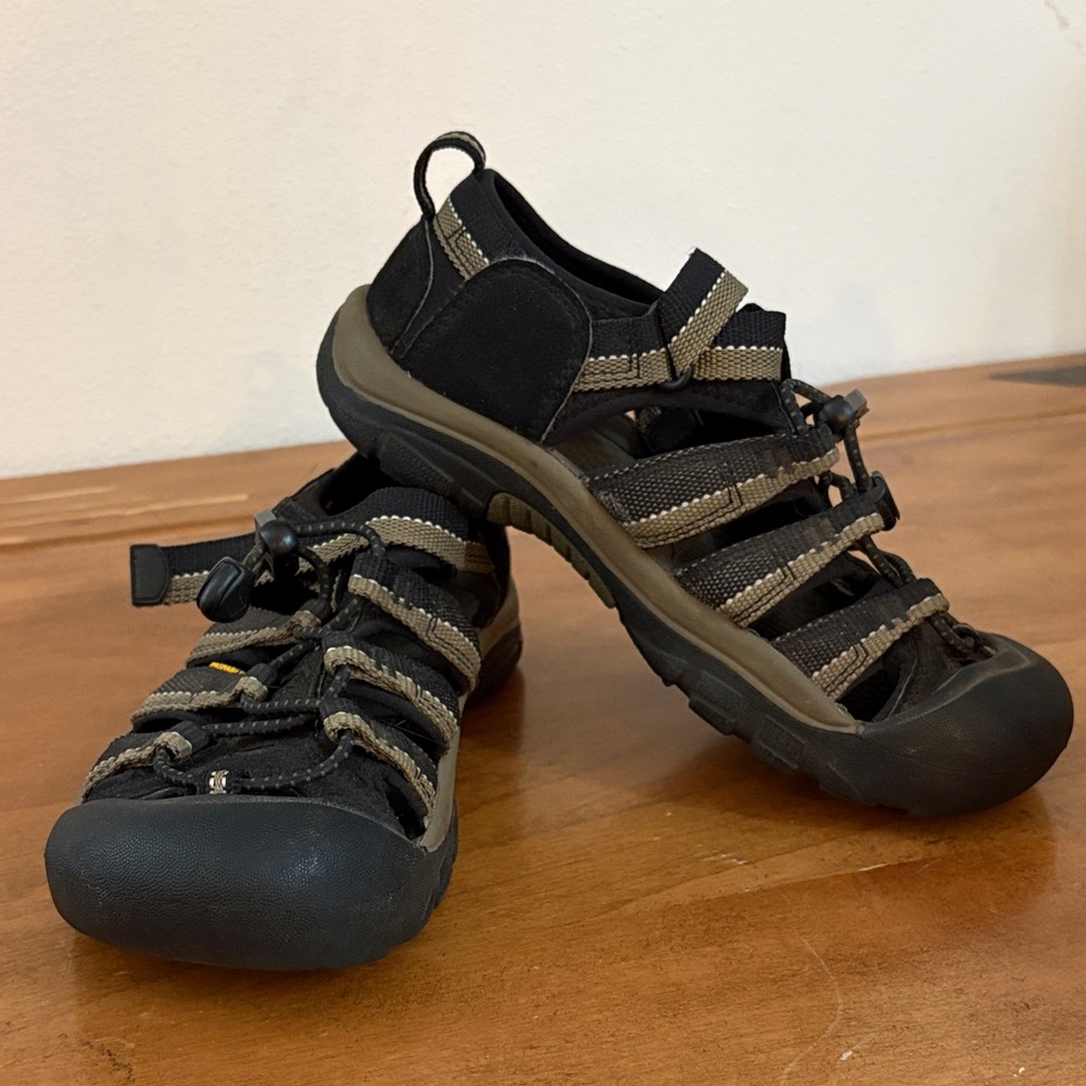 Keen Black and Brown Adventure Sandals Size 3